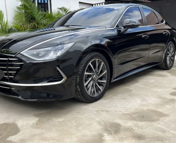 A venda HYUNDAI SONATA ÚLTIMO MODELO TOP DE GAMA