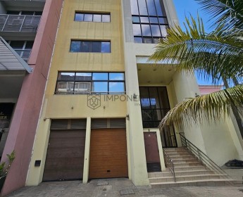 A venda Prédio autónomo de 9 pisos, com escritórios e apartamentos do tipo T2...