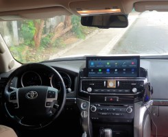 A venda TOYOTA LAND CRUISER V8 VX