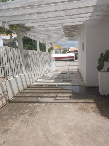 Vivenda V3 com anexo e piscina, no Condomínio Villas do Atlântico, Talatona.