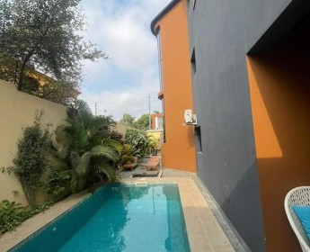 A venda Vivenda V5 triplex toda mobilada ln