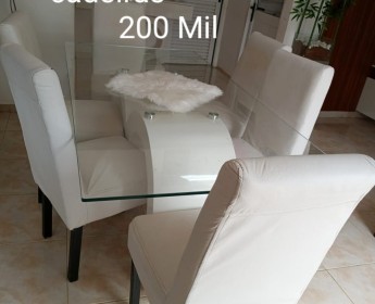 A venda Mesa de jantar 6 cadeiras