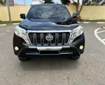 A venda Toyota Landcruiser Prado TXL