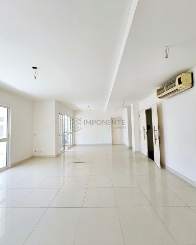 Nove (09) apartamentos do tipo T4, linear, com 232,40m², no Condomínio Acquaville, Talatona.