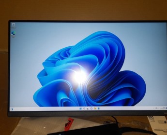 A venda Lenovo ThinkCentre Neo All-in-One Core i7 , 12 Geração RAM 16 GB