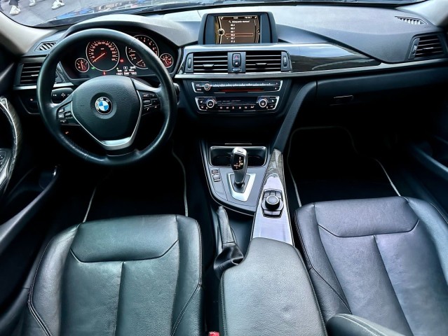 BMW 320i TWIN TURBO 2.0 FULL OPTION