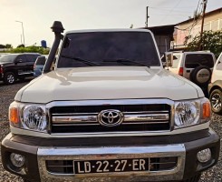 A venda Land Cruiser HZ executivo E p