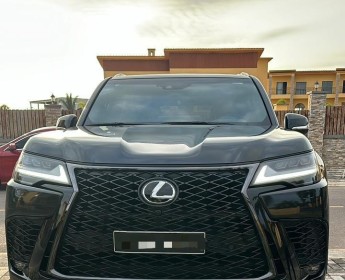 A venda Lexus LX600 2023 V6 disponível r3