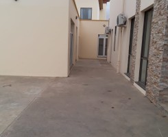 A venda Casa de tipologia T4, no condomínio Kuditemo, estrada principal do Lar...