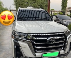 A venda TOYOTA LAND CRUISER GXR FULL OPTION