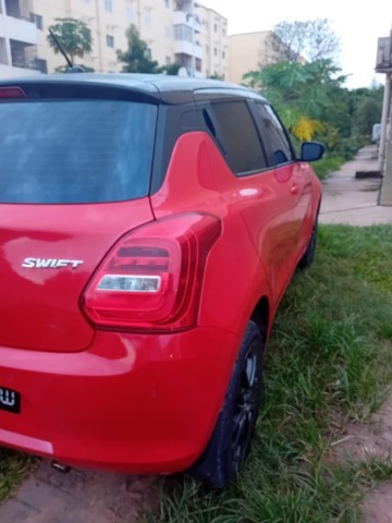 Suzuki Swift Full Vermelho