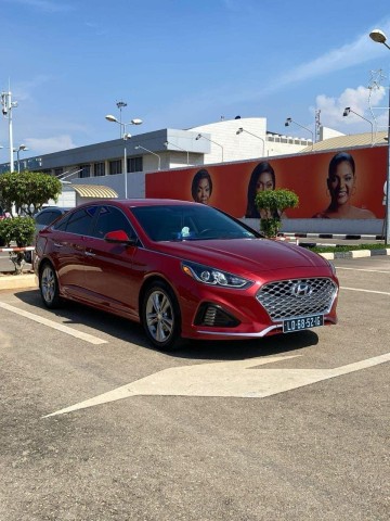 Hyundai Sonata vermelho
