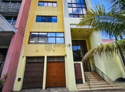 Comprar Edifício autónomo de 9 pisos, com escritórios e apartamentos do tipo T2 e T1, sito na Maianga, rua Amilcar Cabral.