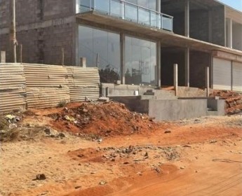 A venda Estabelecimento comercial inacabado, no Lar do Patriota, adjacente a a...
