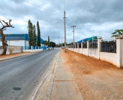A venda Terreno de 4.600m², detrás do D-cigars, sito em Talatona.