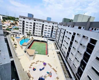A venda Excelente apartamento T4 dúplex, mobilado, no Condomínio Laguna Reside...