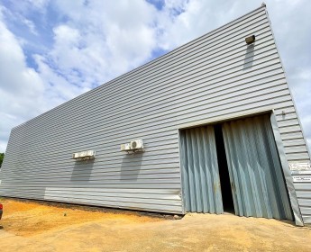 A venda Fábrica/Terreno no Polo Industrial de Viana, por detrás do estaleiro d...