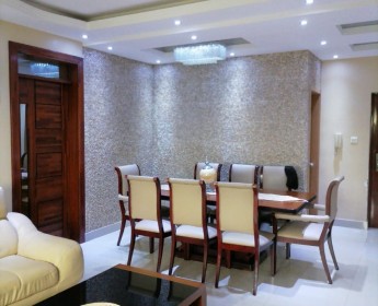 A venda Apartamento T3+1, mobiliado, na Centralidade do Kilamba.