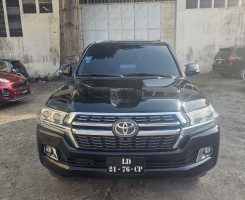 A venda TOYOTA LAND CRUISER V8