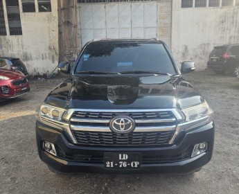 A venda TOYOTA LAND CRUISER V8