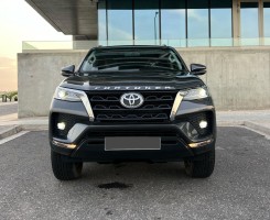 A venda TOYOTA FORTUNE FULL OPTION