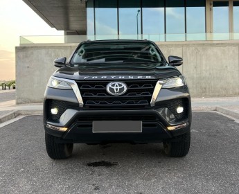 A venda TOYOTA FORTUNE FULL OPTION
