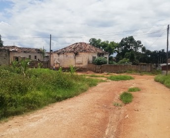 A venda Terreno já com casa