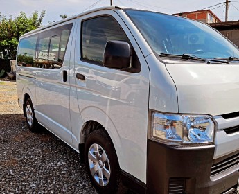 A venda Vende-se Toyota Hiace Quadradinho