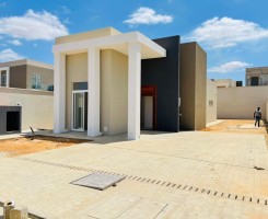 A venda Vivenda T3 A venda - Condómino Boa Vida