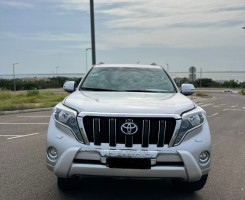 A venda TOYOTA LAND CRUISER PRADO TXL