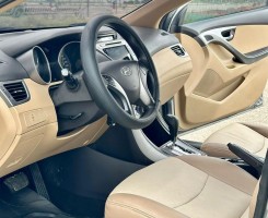 A venda HYUNDAI ELANTRA HÁ VENDA