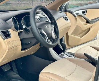 A venda HYUNDAI ELANTRA HÁ VENDA