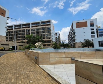 A venda Apartamento T3, sem mobília, no Condomínio Dolce Vita, Talatona.