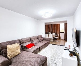 A venda Apartamento T3, com terraço amplo, disponível para venda no Condomínio...