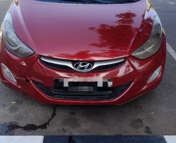 A venda HYUNDAI ELANTRA LIMPO
