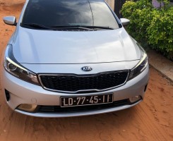 A venda Kia K3 impecável semi novo