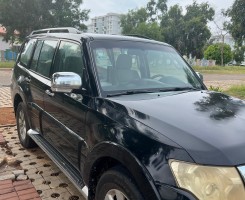 A venda MITSUBISHI PAJERO FULL