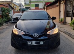 TOYOTA YARES LIMPO