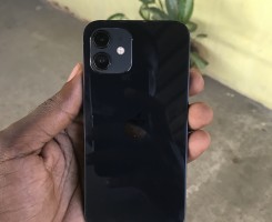 A venda IPhone 12 de 128gb