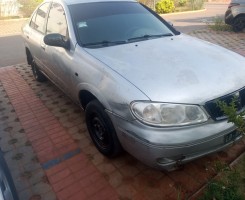 A venda NISSAN SUNNY