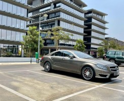 A venda MERCEDES BENZ CLS 63 AMG