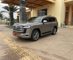 A venda TOYOTA LAND CRUISER VXR TWIN TURBO