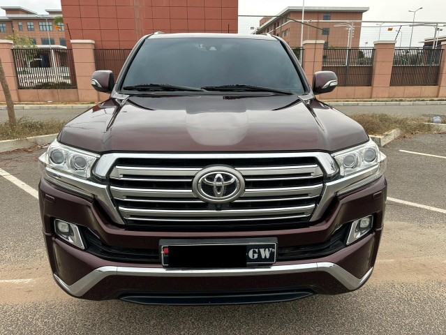 Venda TOYOTA LAND CRUISER | VX.S