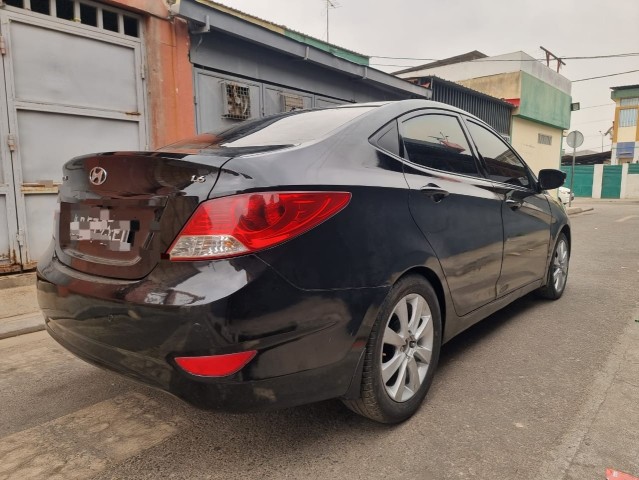 Venda Hyundai accent limpo automático