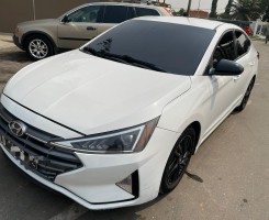 A venda Hyundai Elantra