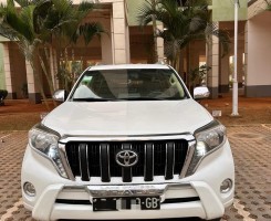 A venda Toyota Landcruiser Prado