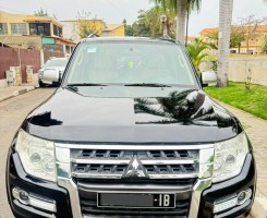 A venda MITSUBISHI PAJERO FULL