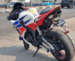 A venda HONDA CBR