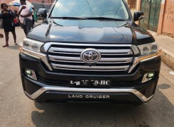 Anúncio TOYOTA LAND CRUISER VXR V8