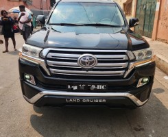 A venda TOYOTA LAND CRUISER VXR V8